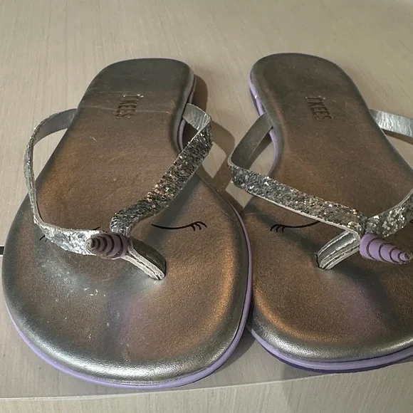 TKEES Metallic Silver unicorn Sandals New - Picture 4 of 9